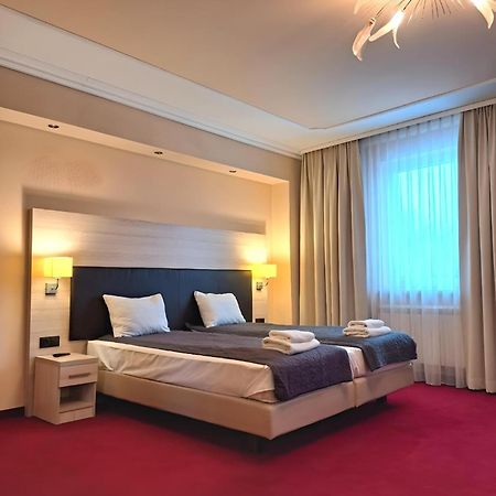 Spa Hotel Gloria Przemysl Bagian luar foto
