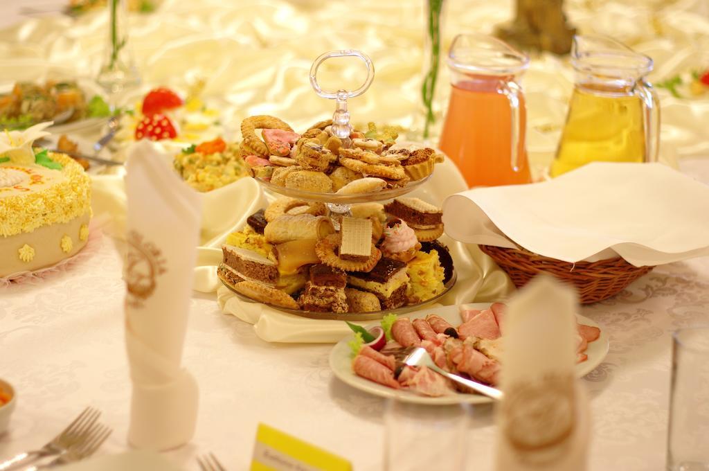 Spa Hotel Gloria Przemysl Bagian luar foto