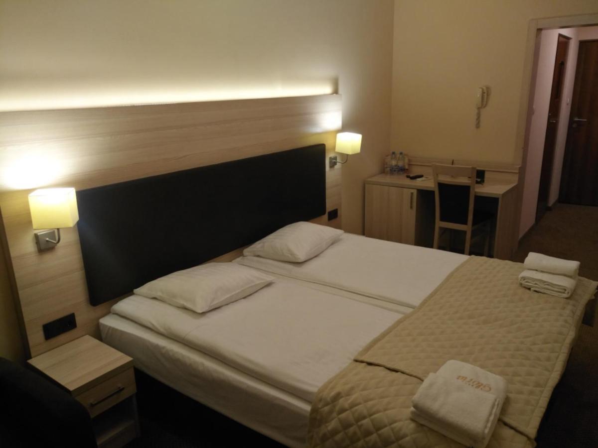 Spa Hotel Gloria Przemysl Bagian luar foto