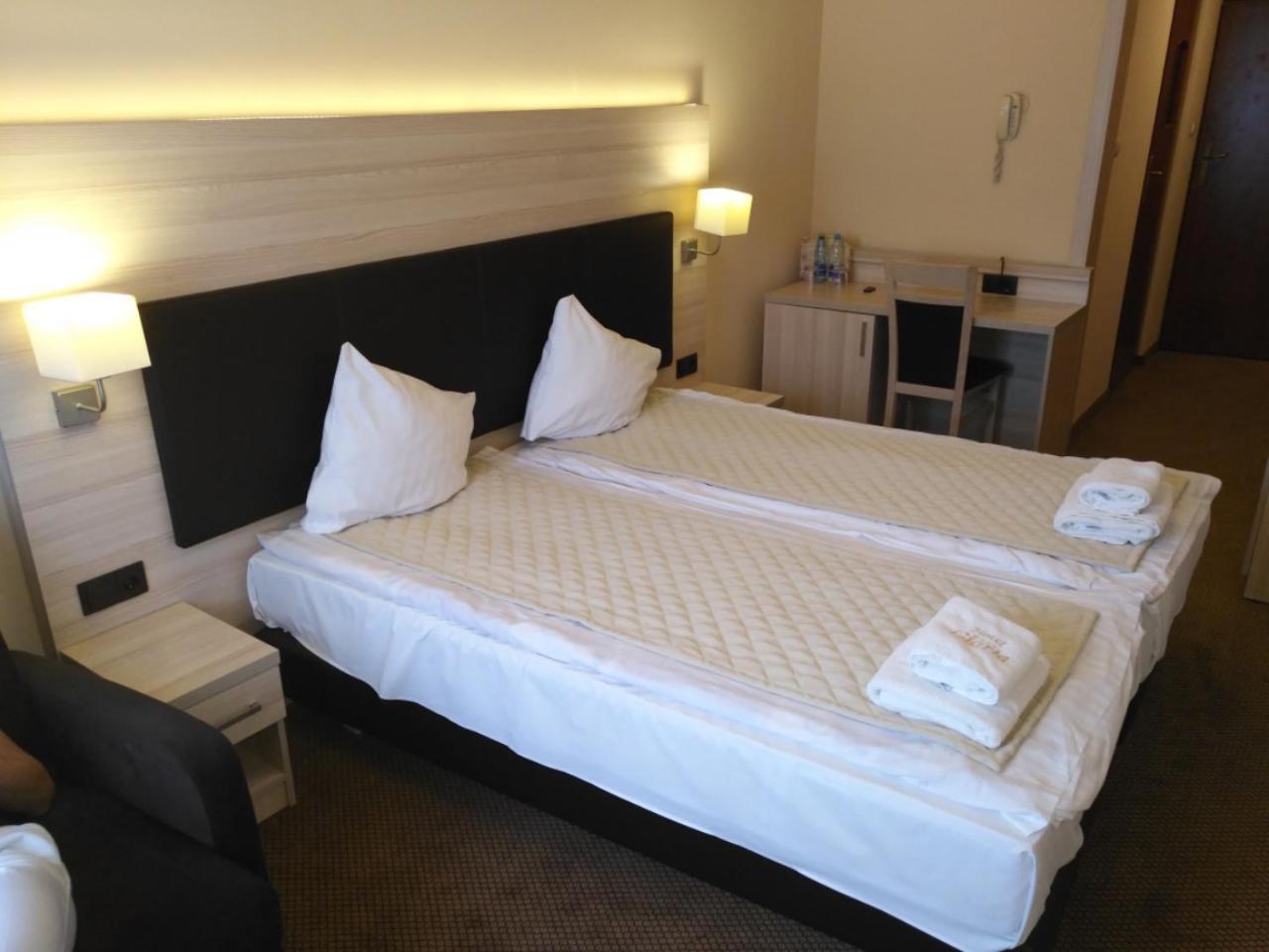 Spa Hotel Gloria Przemysl Bagian luar foto