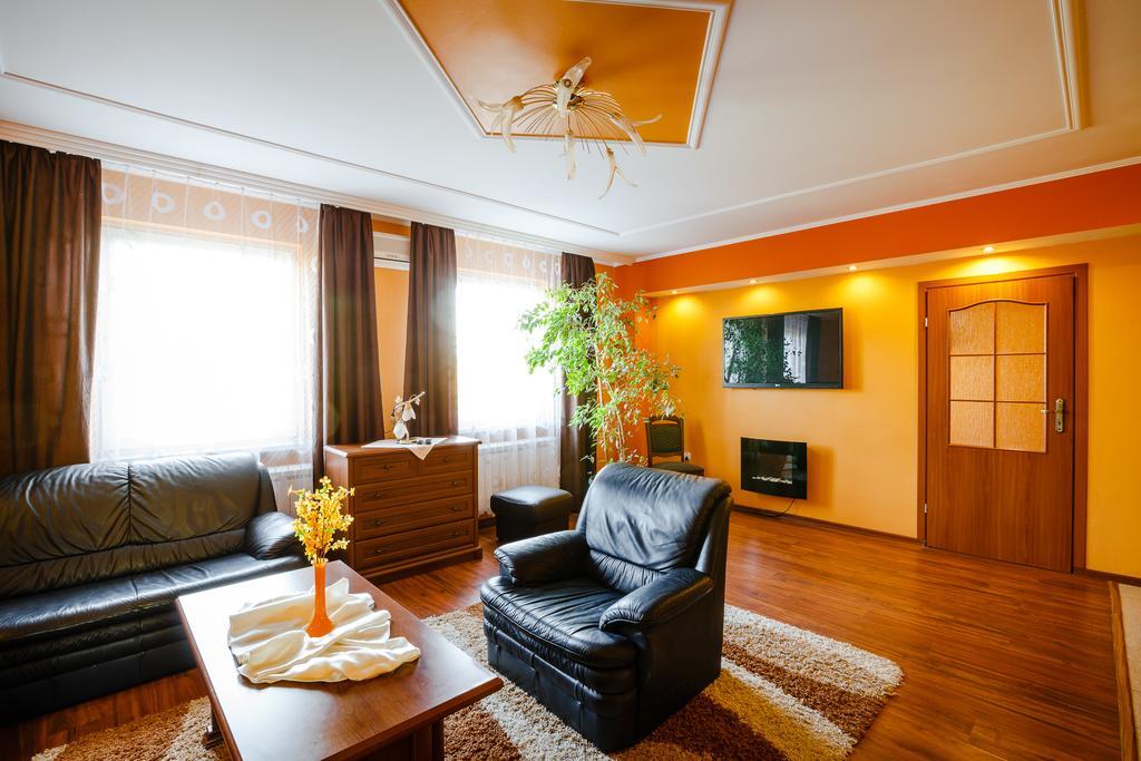 Spa Hotel Gloria Przemysl Bagian luar foto