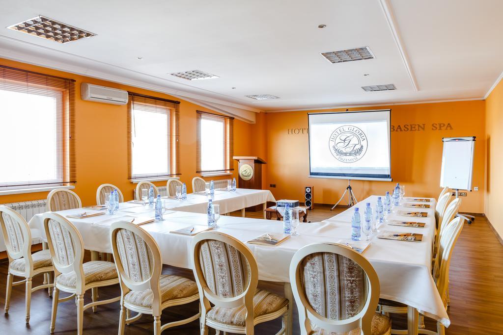 Spa Hotel Gloria Przemysl Bagian luar foto