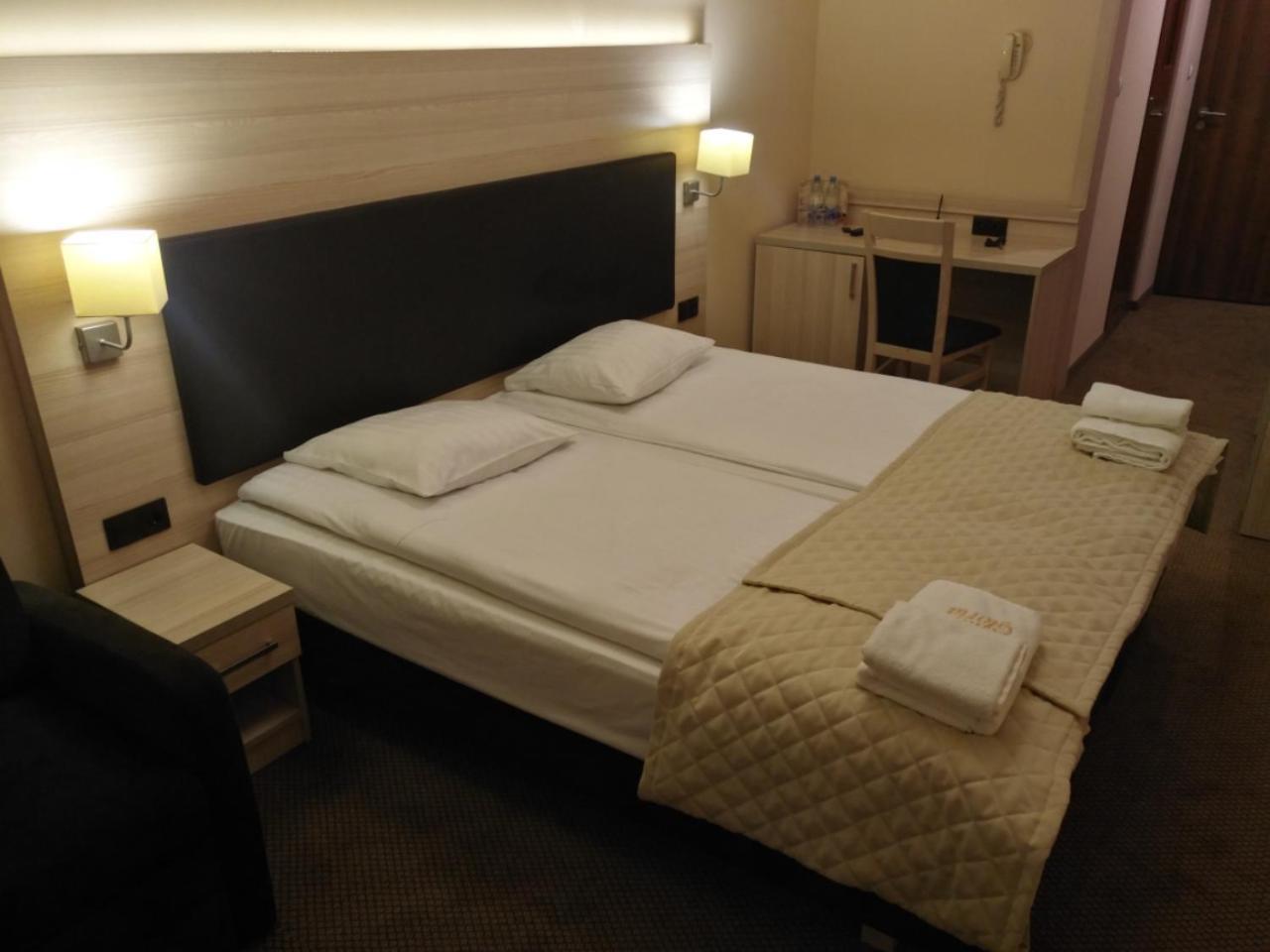 Spa Hotel Gloria Przemysl Bagian luar foto